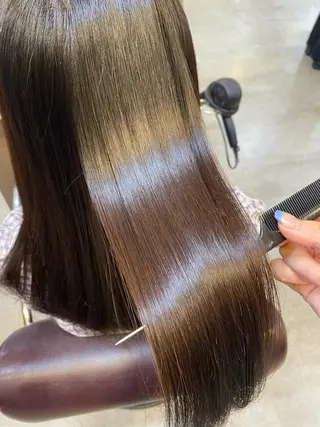 ロング 透け感ベージュ /ミハルのヘアスタイル