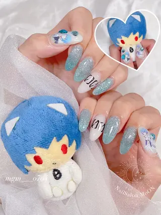 MoON...❤︎ MeGuのネイルデザイン