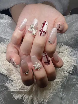 ネイル Lee Nailsのネイルデザイン