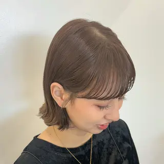 ショート カラー レイヤー/ボブ/透明 感カラー/佐藤奈由のヘアスタイル