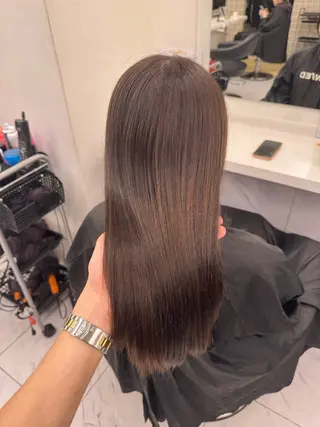 ミディアム カラー ヘアアレンジ SALOWIN藤沢店所属・艶カラー の達人のヘアスタイル