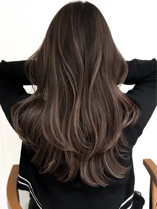 セミロング カラー ✨レイヤーカット/透 名感カラー特化✨のヘアスタイル