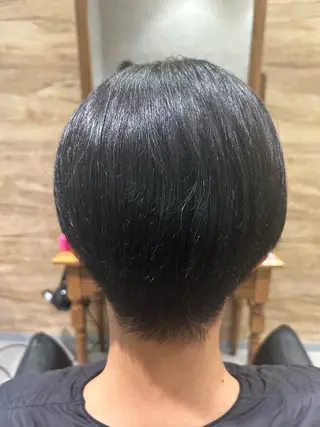 カラー 稲井 裕美のヘアスタイル