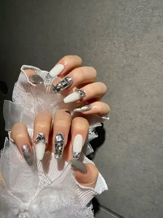 ネイル I-nailロング /ワンホン/キラキラのネイルデザイン