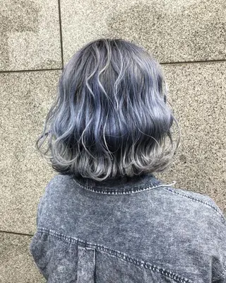 ミディアム カラー REVE所属・TAKU 美容師のヘアスタイル