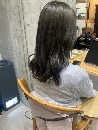 セミロング ✨色持ちの良い艶 カラー✨蟹江真世のヘアスタイル