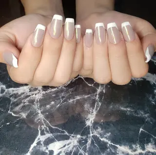 ミディアム ネイル クロキ 。のネイルデザイン