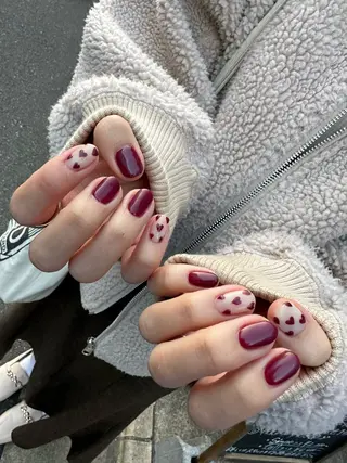 ネイル TotalBeautysalonCURE所属・CURE 朱梨のネイルデザイン