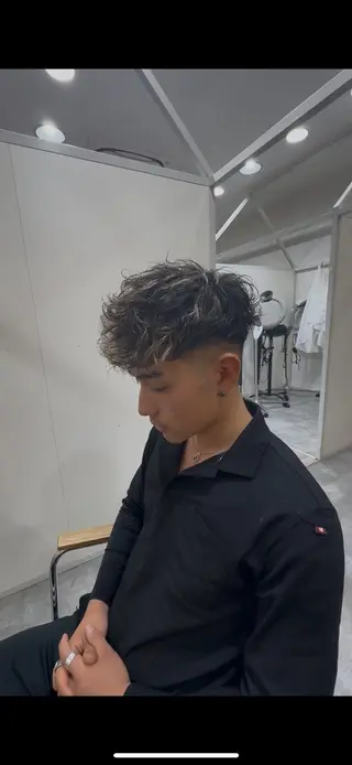 パーマ メンズ Chere ore 新金岡所属・ツイスパ/フェード /辻諒哉のヘアスタイル