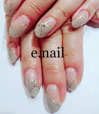 e.nail所属・和賀井 恵理のネイルデザイン