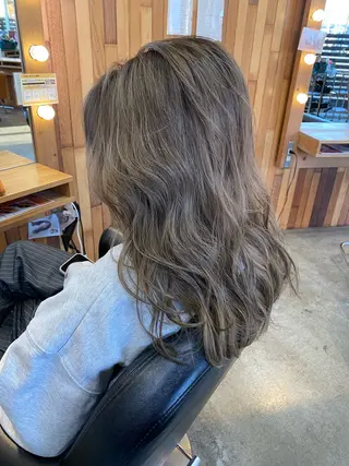 ロング カラー 齋藤 未来のヘアスタイル