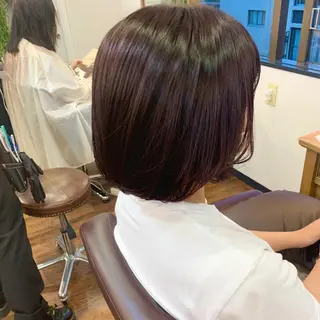 ショート カラー レイヤーカット、 大人可愛い　中村美羅のヘアスタイル