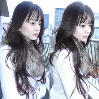 セミロング カラー レイヤーカット ハッシュカットのヘアスタイル