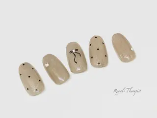 ネイル 【尾下】 ロイヤル•セラピストのネイルデザイン