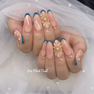 セミロング Pio Mielのネイルデザイン