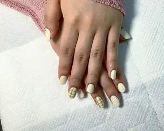 ネイル pink ladyサロン所属・べ にのネイルデザイン