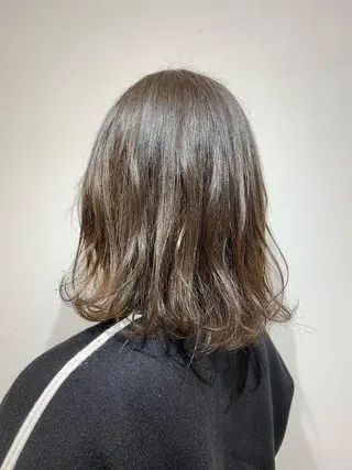 ミディアム カラー ブリーチなしWカラー /酸性ストレート河本のヘアスタイル