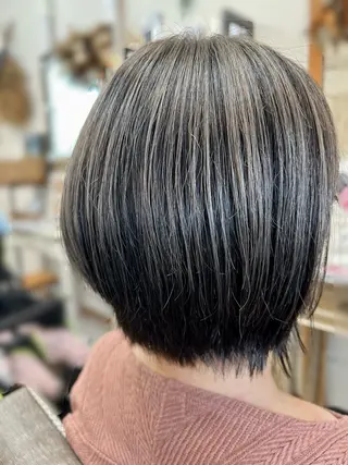 ショート カラー hair works raptureのヘアスタイル