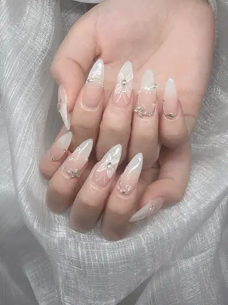 ネイル Lee Nailsのネイルデザイン