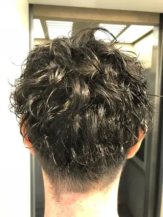 パーマ メンズ 八谷 将平のヘアスタイル