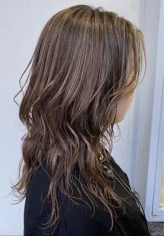 セミロング カラー kyo kaの眉毛・アイブロウイメージ