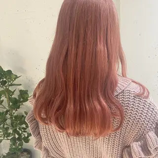 ロング カラー カジュアルを女っぽく 𝗮𝘆𝗮𝗰𝗼のヘアスタイル