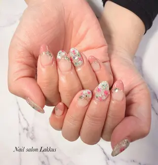 ネイル Lakkus T－CHIのネイルデザイン