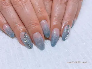 ネイル THECOLORS所属・近貞 莉奈のネイルデザイン