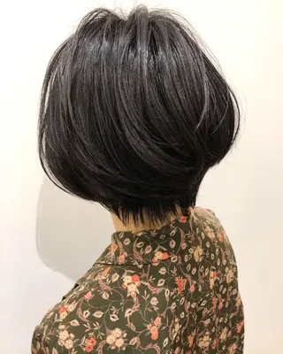 ショート 石田 優菜のヘアスタイル