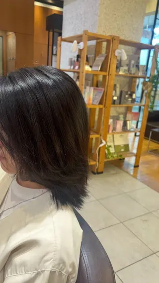 ミディアム GRAND SOCIE 御影所属・岡﨑 怜奈のヘアスタイル