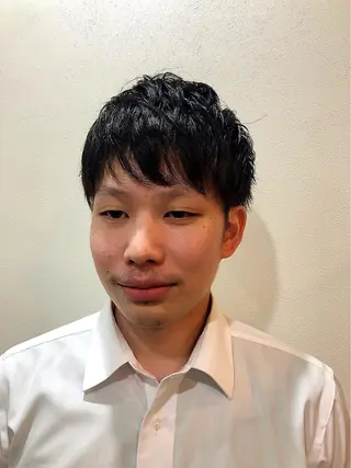 ミディアム メンズ 銀座マツナガ新宿野村ビル店所属・メンズカット 佐藤優菜のヘアスタイル