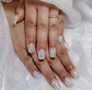 ネイル U·Mi nail salon所属・U·Mi 上野御徒町容のネイルデザイン