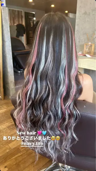 ロング Navy （ネイビー）のヘアスタイル