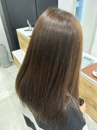 カラー ATENA  六本松所属・末成 紗乃のヘアスタイル