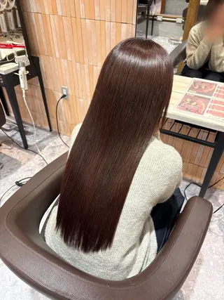 ロング 岡本 彩香のヘアスタイル