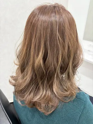 ミディアム AI KIのヘアスタイル