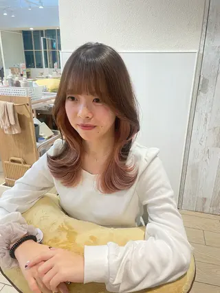 ミディアム アフロートディル表参道店所属・艶髪カラー/レイヤー カット/表参道　寺崎のヘアスタイル