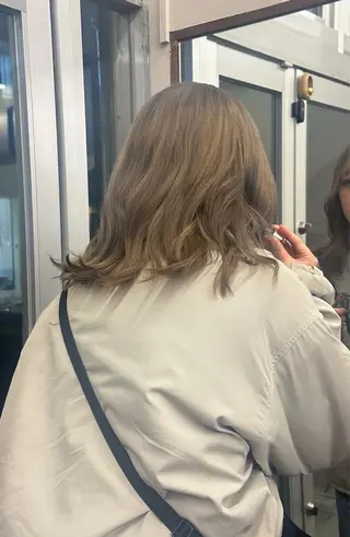 セミロング カラー 🐏nao /レイヤーカット🐏のヘアスタイル