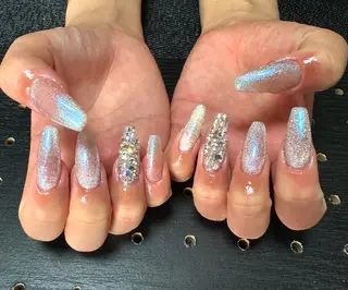 ネイル シャインネイル所属・伊藤 くるみのネイルデザイン