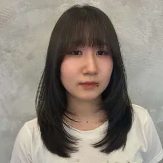 セミロング 松川ヒナ|韓国レイヤ /耳つぼジュエリーのヘアスタイル