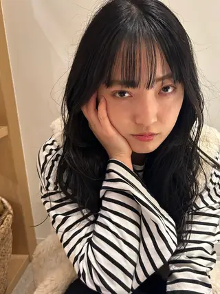 ロング 宮城 汐里のヘアスタイル