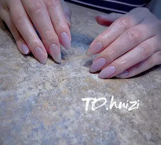 ミディアム めぐみのネイルサロン 惠のネイルデザイン