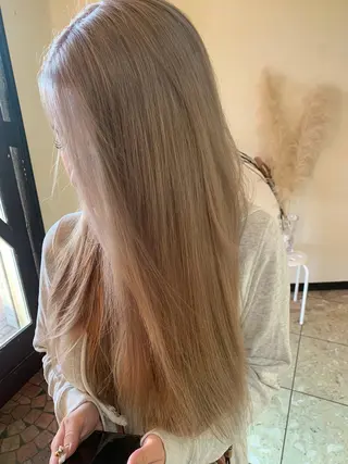 ロング カラー ヘアーサロンaxia所属・上田 英樹のヘアスタイル