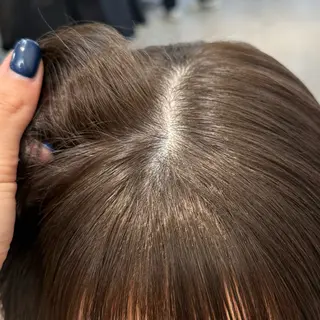 ミディアム カラー ミルクティー× グレージュMOMOのヘアスタイル