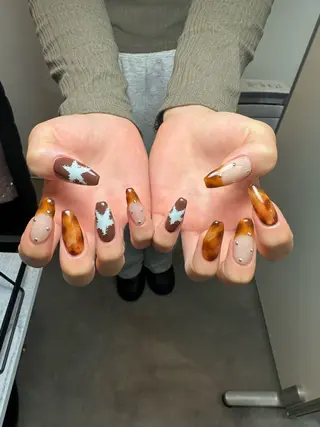 ネイル ATELIERHARLOW所属・nailist MOEのネイルデザイン