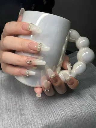 ネイル Lee Nailsのネイルデザイン