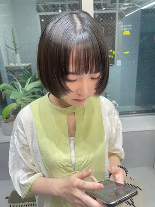 ミディアム カラー yui/ layer cutのヘアスタイル