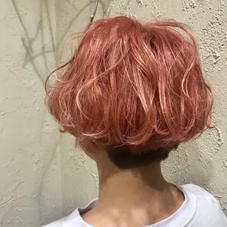 ショート WISTERIA KAORUのヘアスタイル