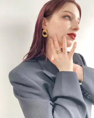 ミディアム オカモト ケイのヘアスタイル