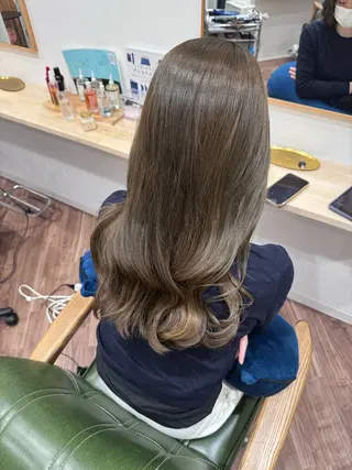 ロング Oli-Oli 大田のヘアスタイル